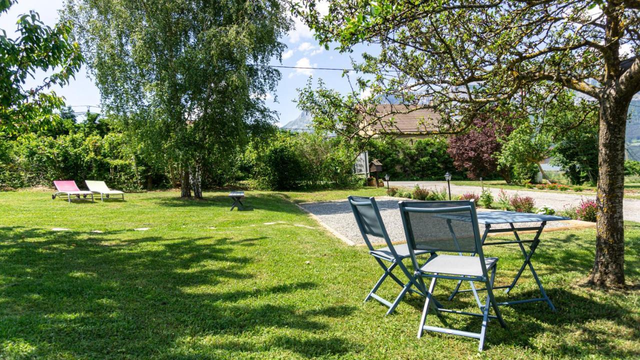 La Combe Fleurie Appartements&chambres Couette-café *