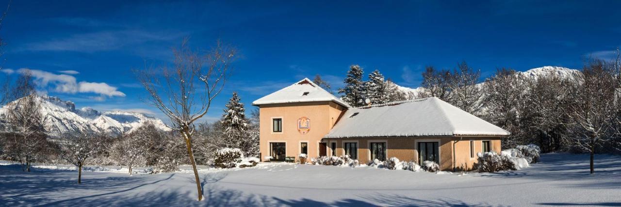 Couette-café La Combe Fleurie Appartements&chambres Saint-Bonnet-en-Champsaur