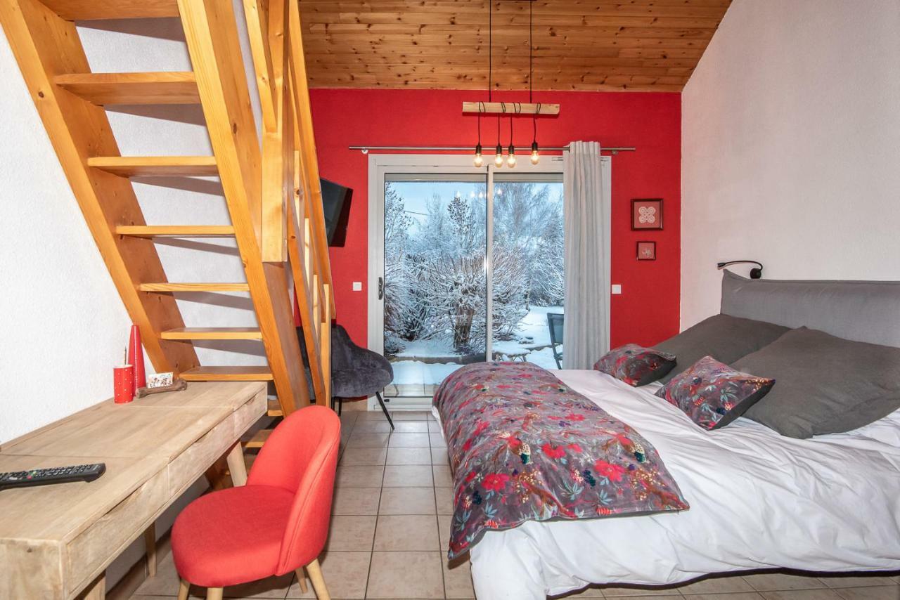 La Combe Fleurie Appartements&chambres Couette-café *