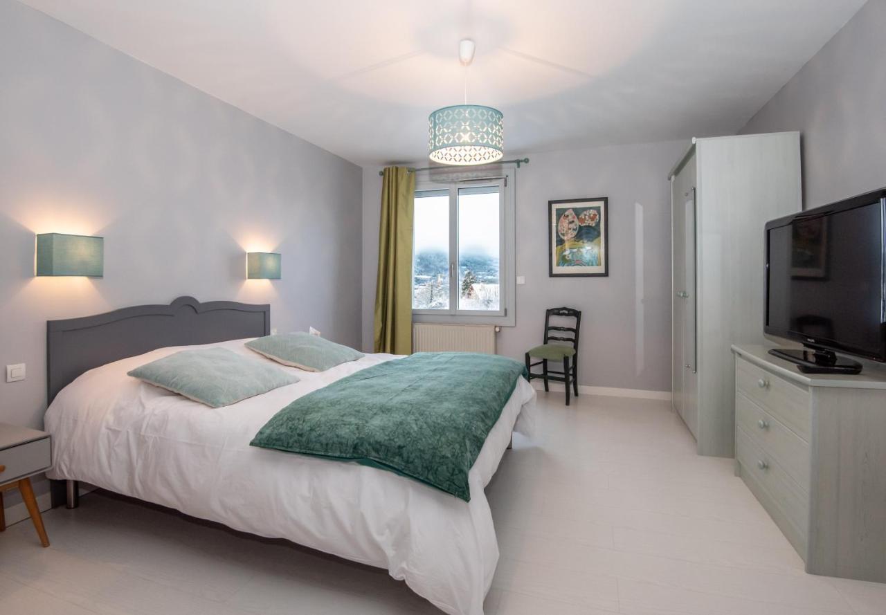 Couette-café La Combe Fleurie Appartements&chambres Saint-Bonnet-en-Champsaur